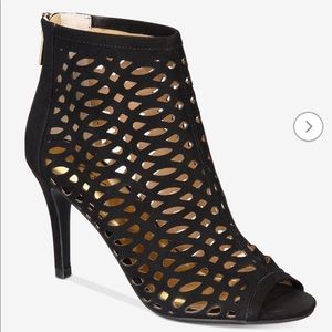 NWT Thalia Sodi Piperr caged ankle booties 8.5